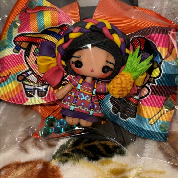 Handmade Bows Disney, Pixar assorted Characters, colors, clay, light weight - Picture 10 of 10